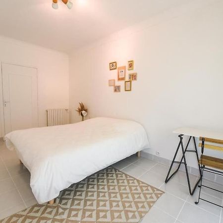 Charmant Logement Plein Pied Au Coeur Du Village Кастелькюлье Экстерьер фото